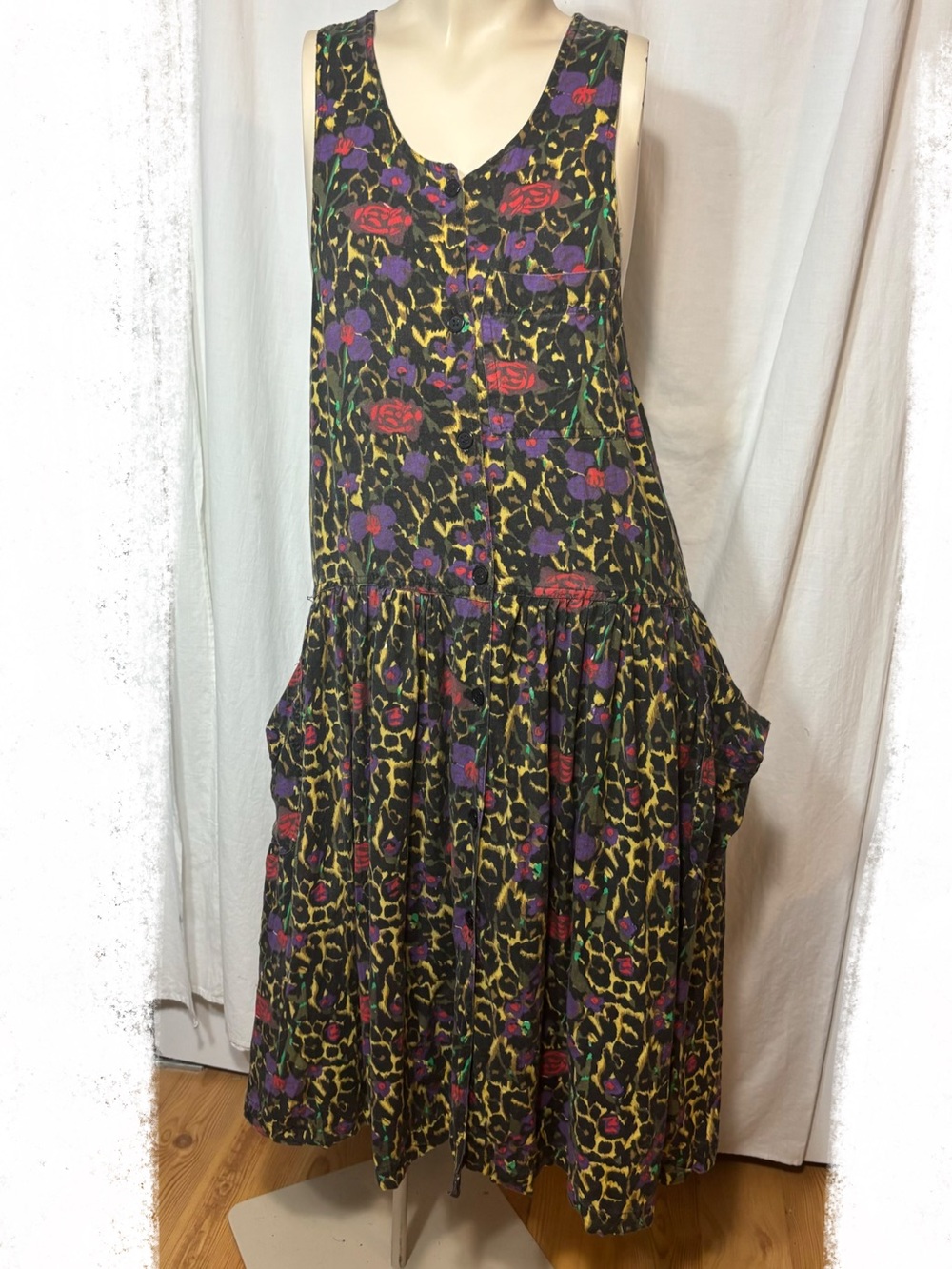 Vintage women’s dress 90s small leopard flower print Desme Wilde